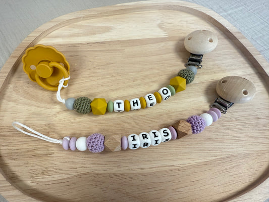 Attache tétine fil Classique