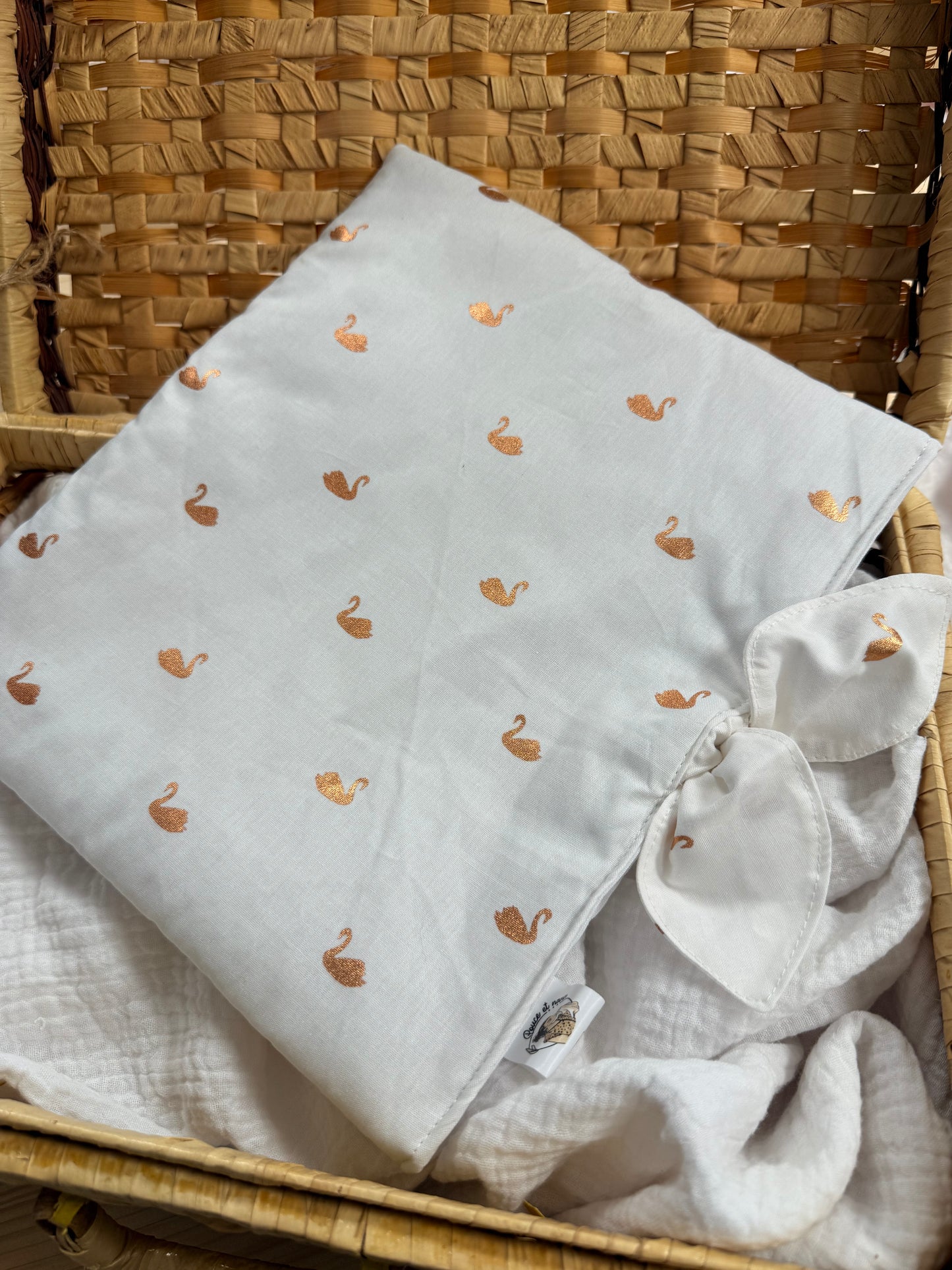 Pochette à livre broché cygnes
