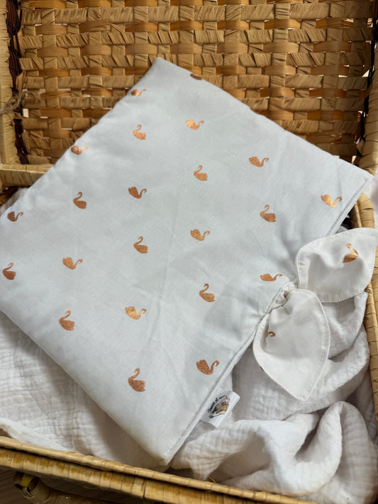 Pochette à livre broché cygnes